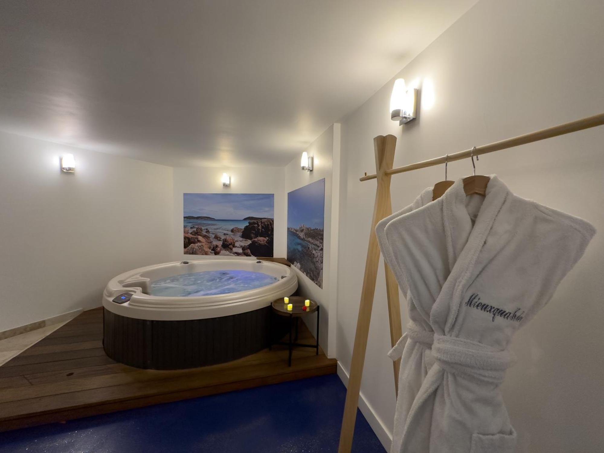 Mieuxqualhotel Jacuzzi Privatif La Parenthese Burdeos Exterior foto